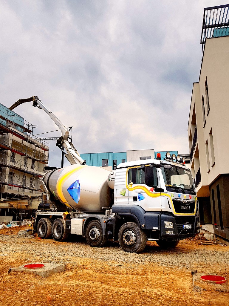 Как залить бетонный пол в гараже: пошаговая инструкция